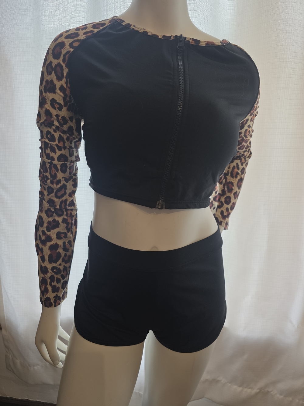 Cupshe Zip Top with Leopard-Print Rash guard And Short Bottoms - Picture 1 of 5